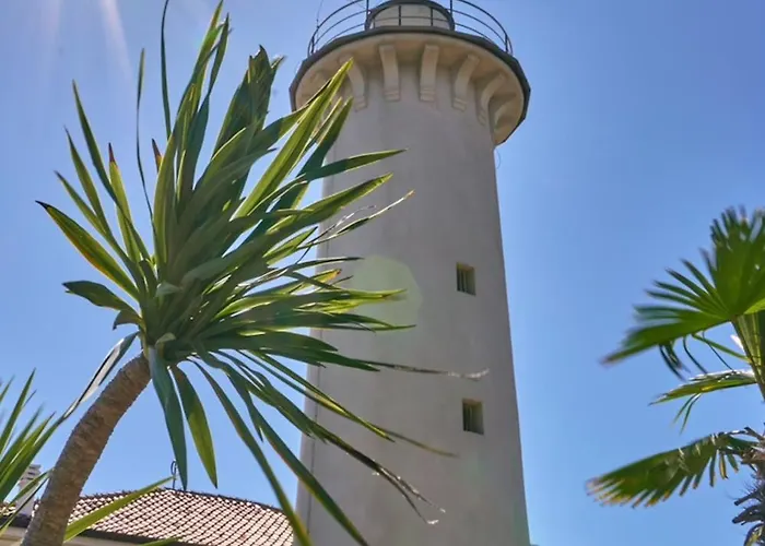 Flat In A With Sports Courts * 비비오네