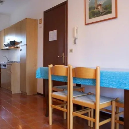 Flat In A With Sports Courts Lägenhet Bibione