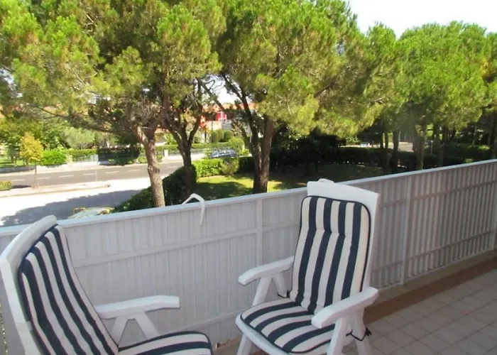 Flat In A With Sports Courts Apartmán *